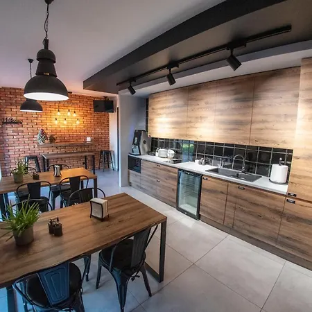 Krotoszynska 28 Hostel Kozmin