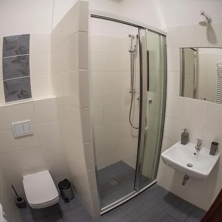 Hostel Krotoszynska 28 *