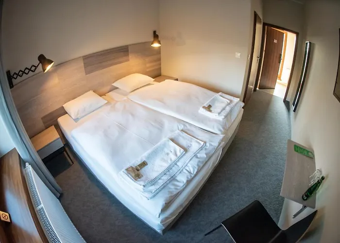 Hostel Krotoszynska 28 *